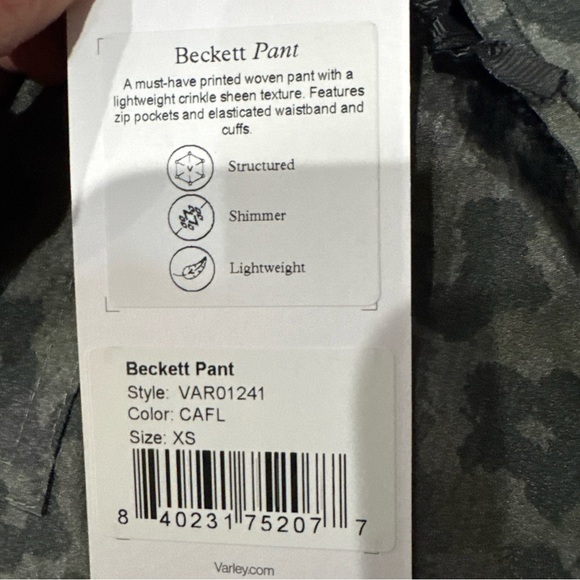 Varley NWT Beckett Pant in Camo Floral Lightweight Nylon Jogger Size S - Picture 8 of 9